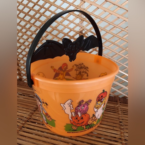 2001 McDonald’s Halloween Bucket - Picture 3 of 6